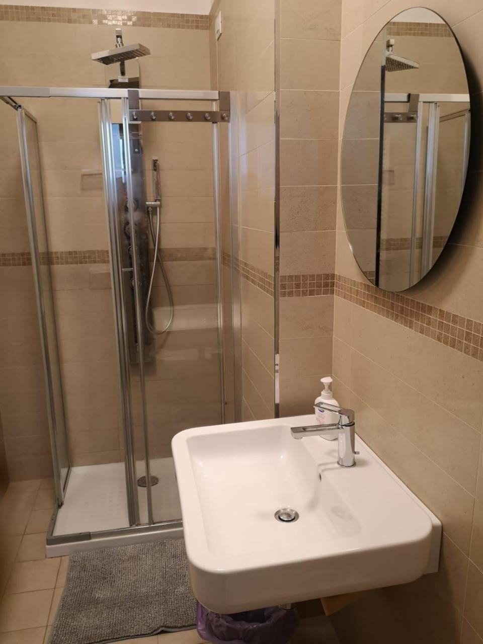 Berga Exclusive Suite 5 Bari Luaran gambar